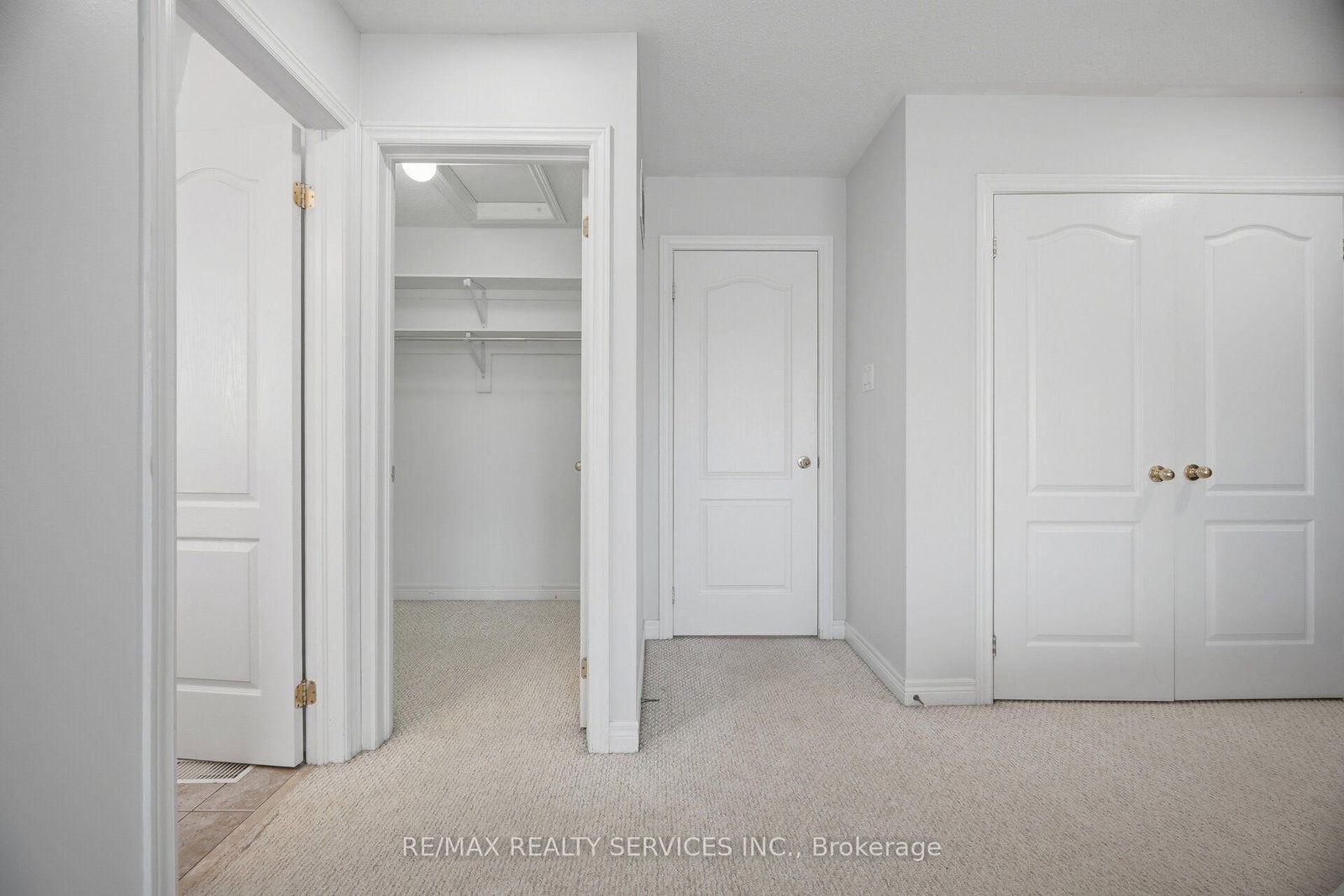 5 Westhampton Way • Hamilton, ON photo 29