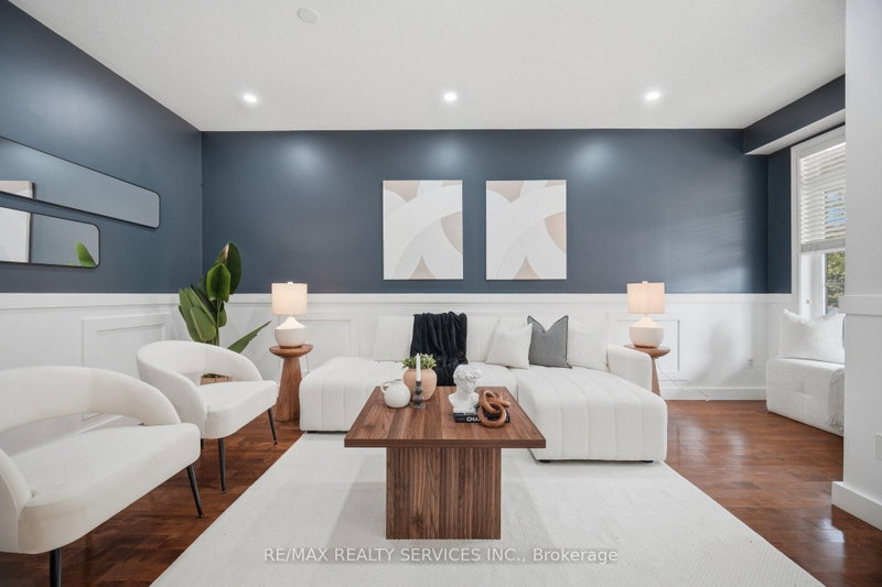 5 Westhampton Way