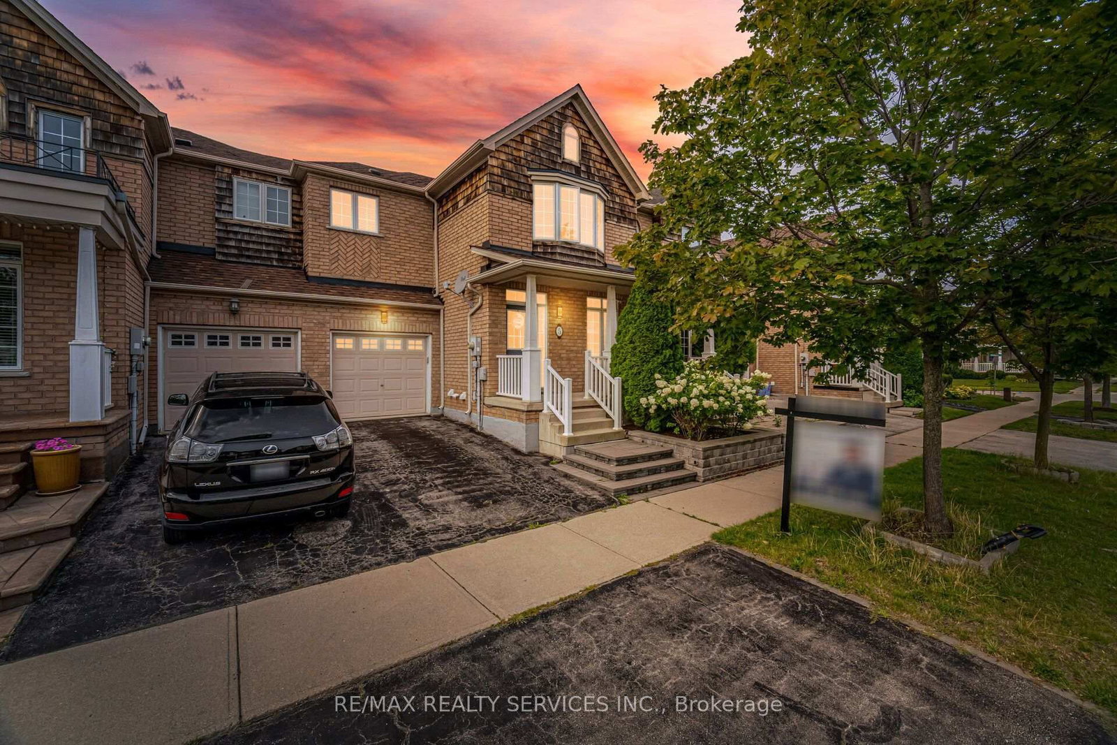 5 Westhampton Way • Hamilton, ON photo 4