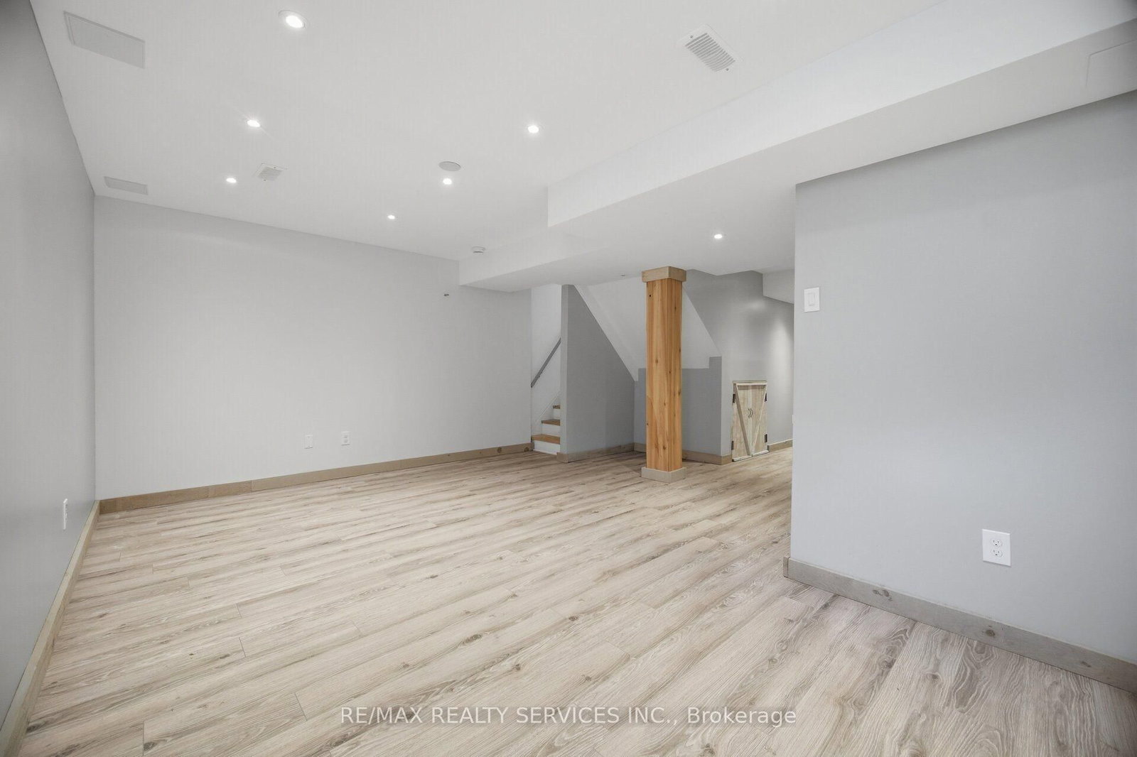 5 Westhampton Way • Hamilton, ON photo 41