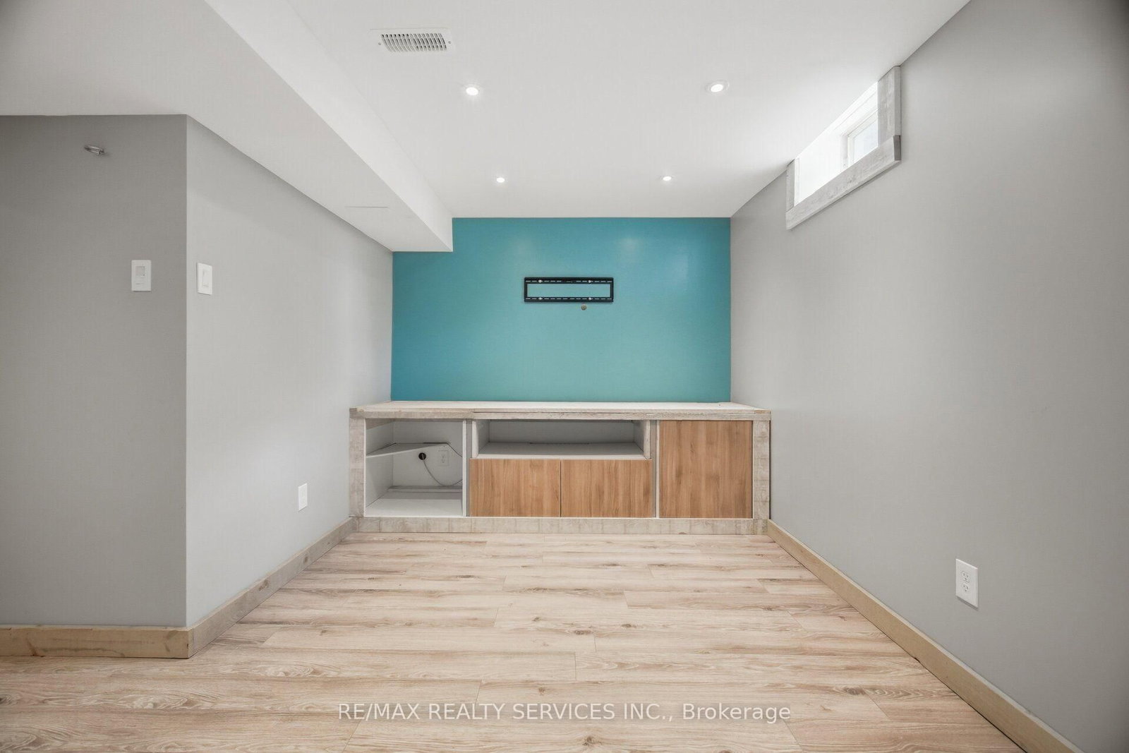 5 Westhampton Way • Hamilton, ON photo 43