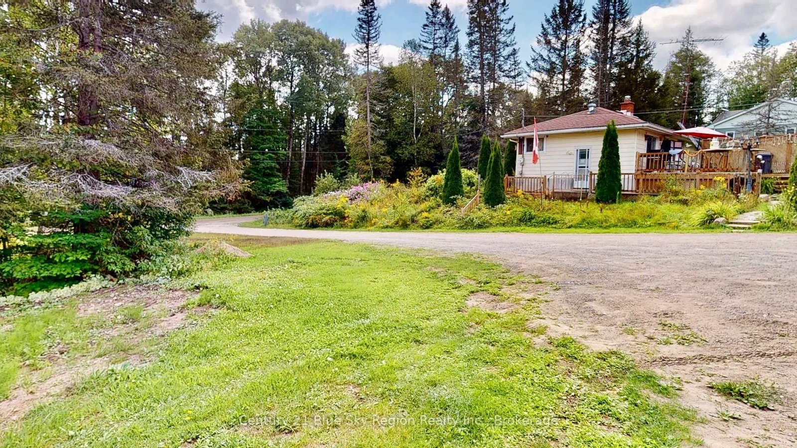 76 S. Horn Lake Road • Burk's Falls, ON photo 49
