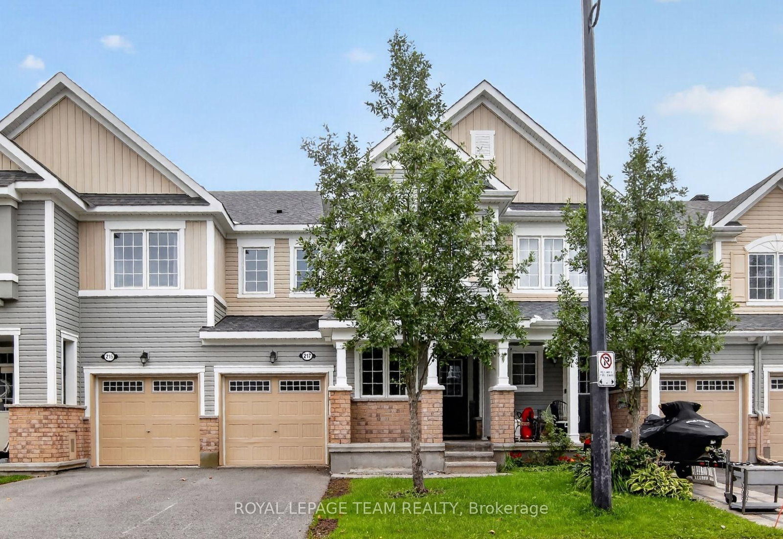 217 Conifer Creek Circle • Ottawa, ON photo 1