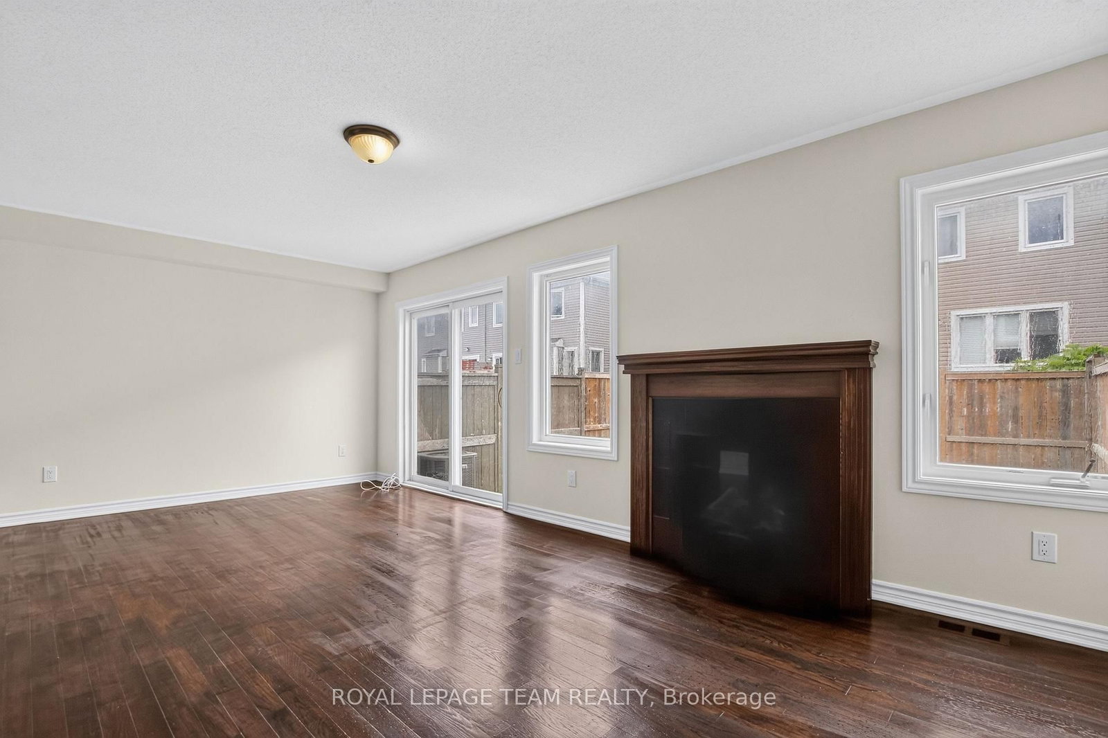 217 Conifer Creek Circle • Ottawa, ON photo 10
