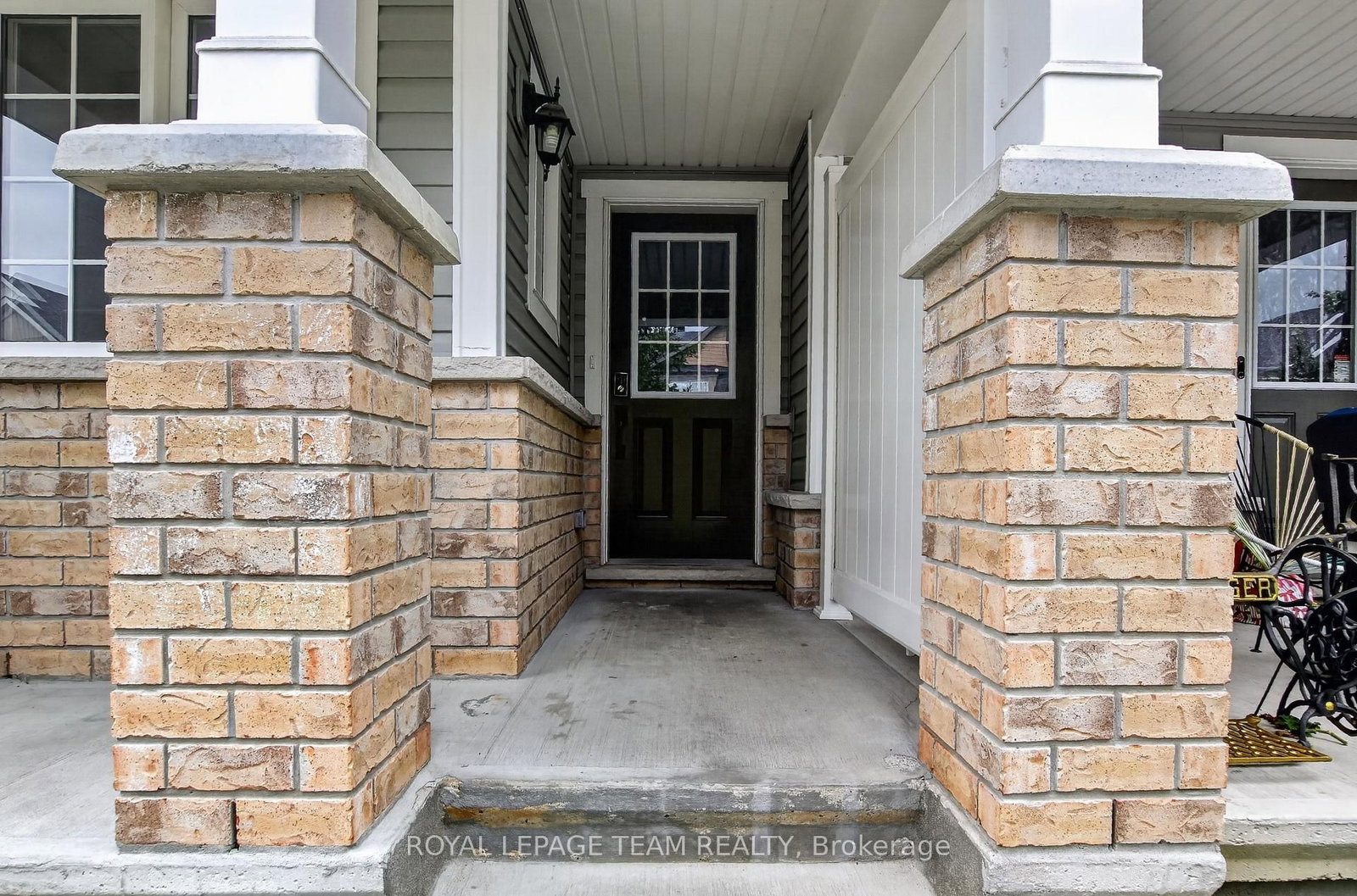 217 Conifer Creek Circle • Ottawa, ON photo 3