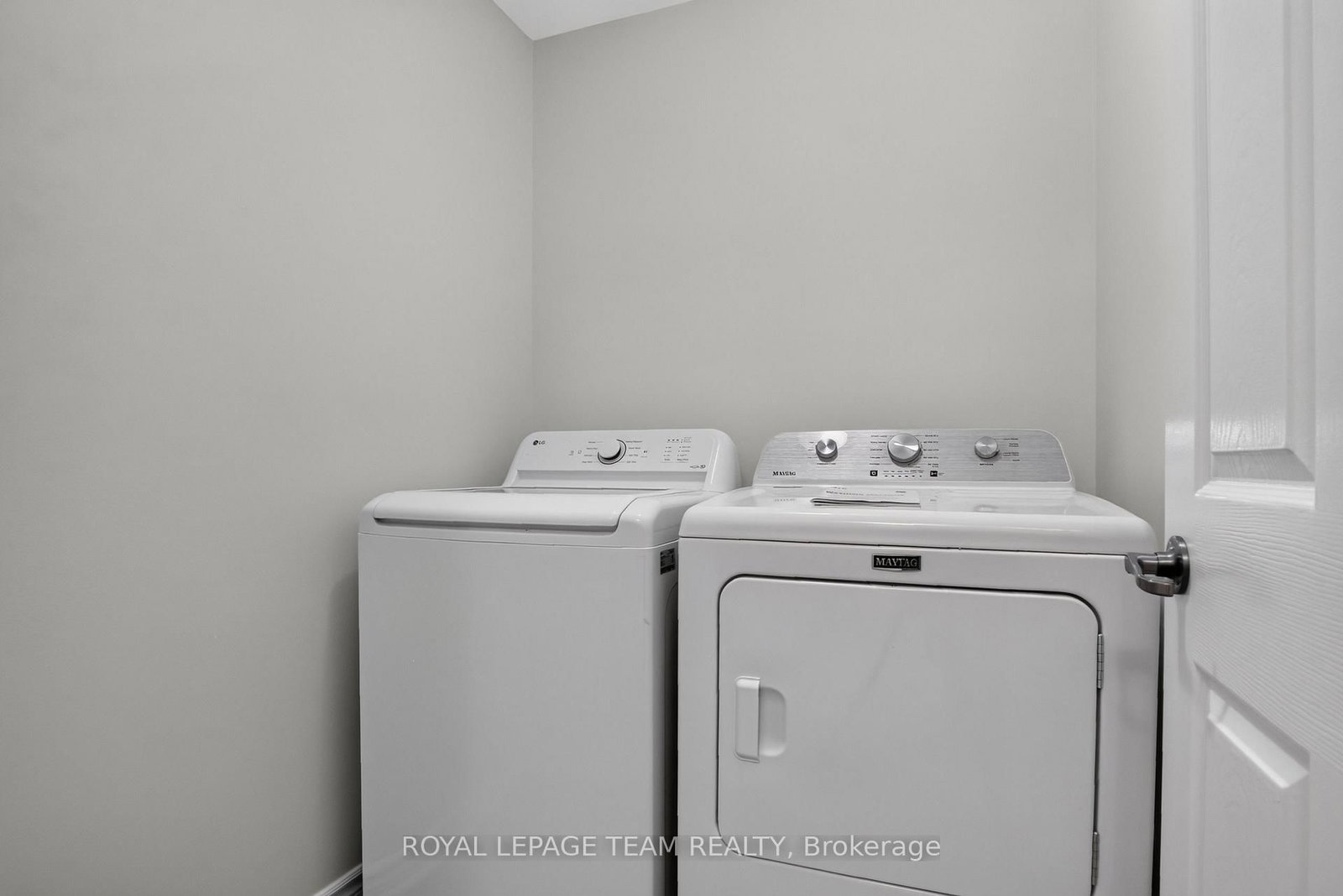 217 Conifer Creek Circle • Ottawa, ON photo 45