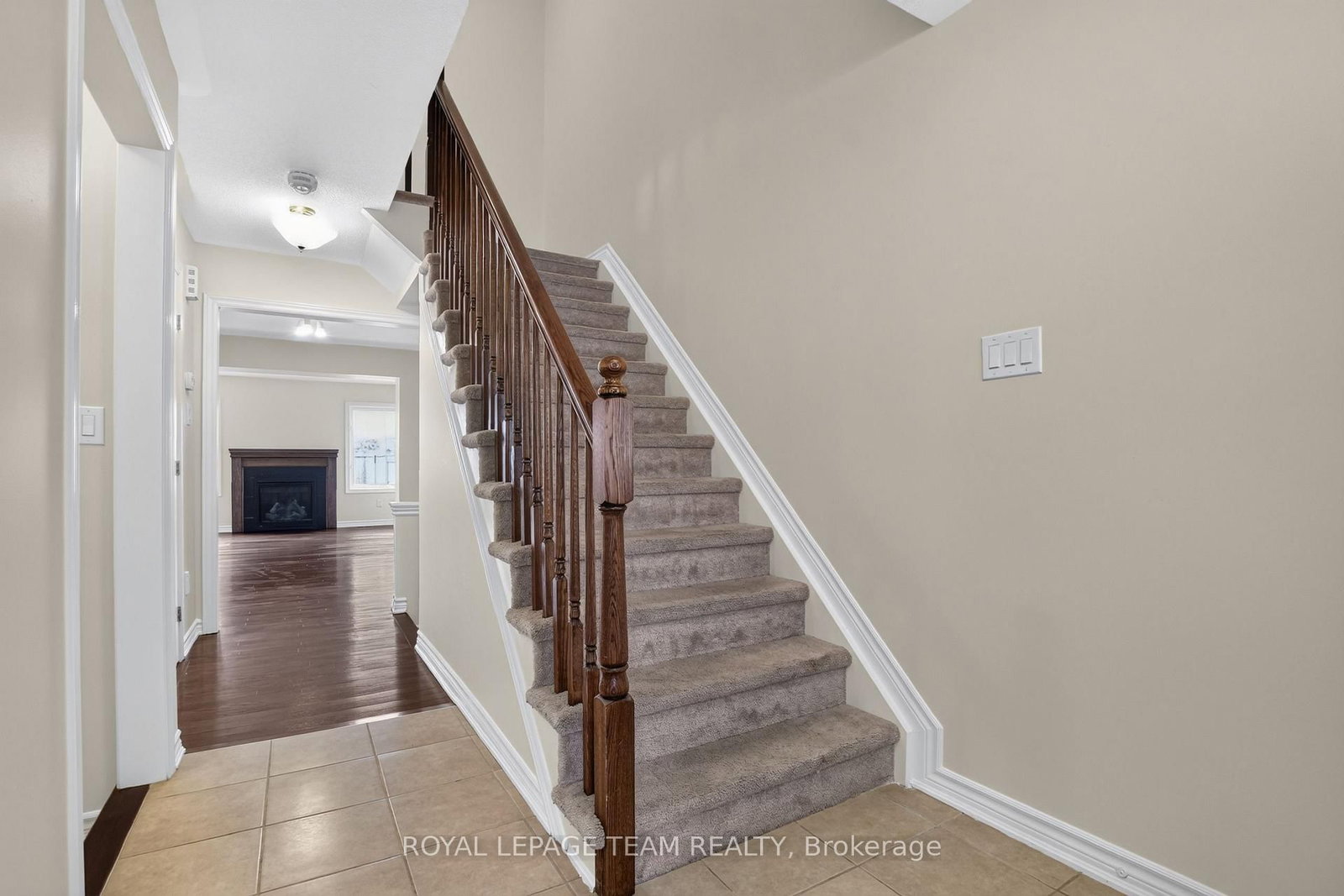 217 Conifer Creek Circle • Ottawa, ON photo 6