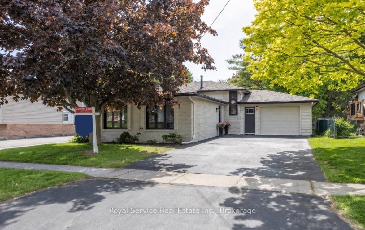 567 Daintry Crescent • Cobourg, ON photo 1