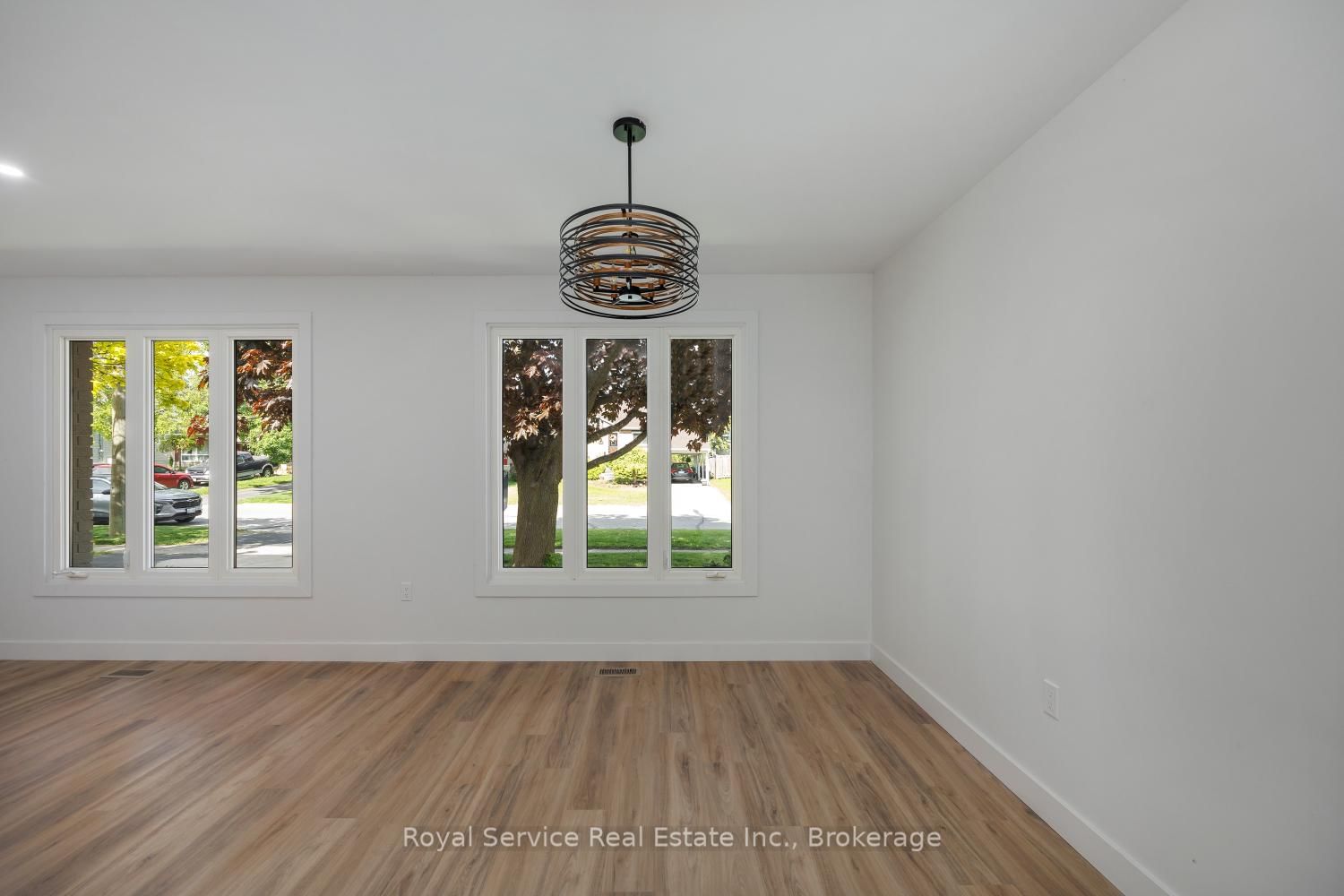 567 Daintry Crescent • Cobourg, ON photo 12