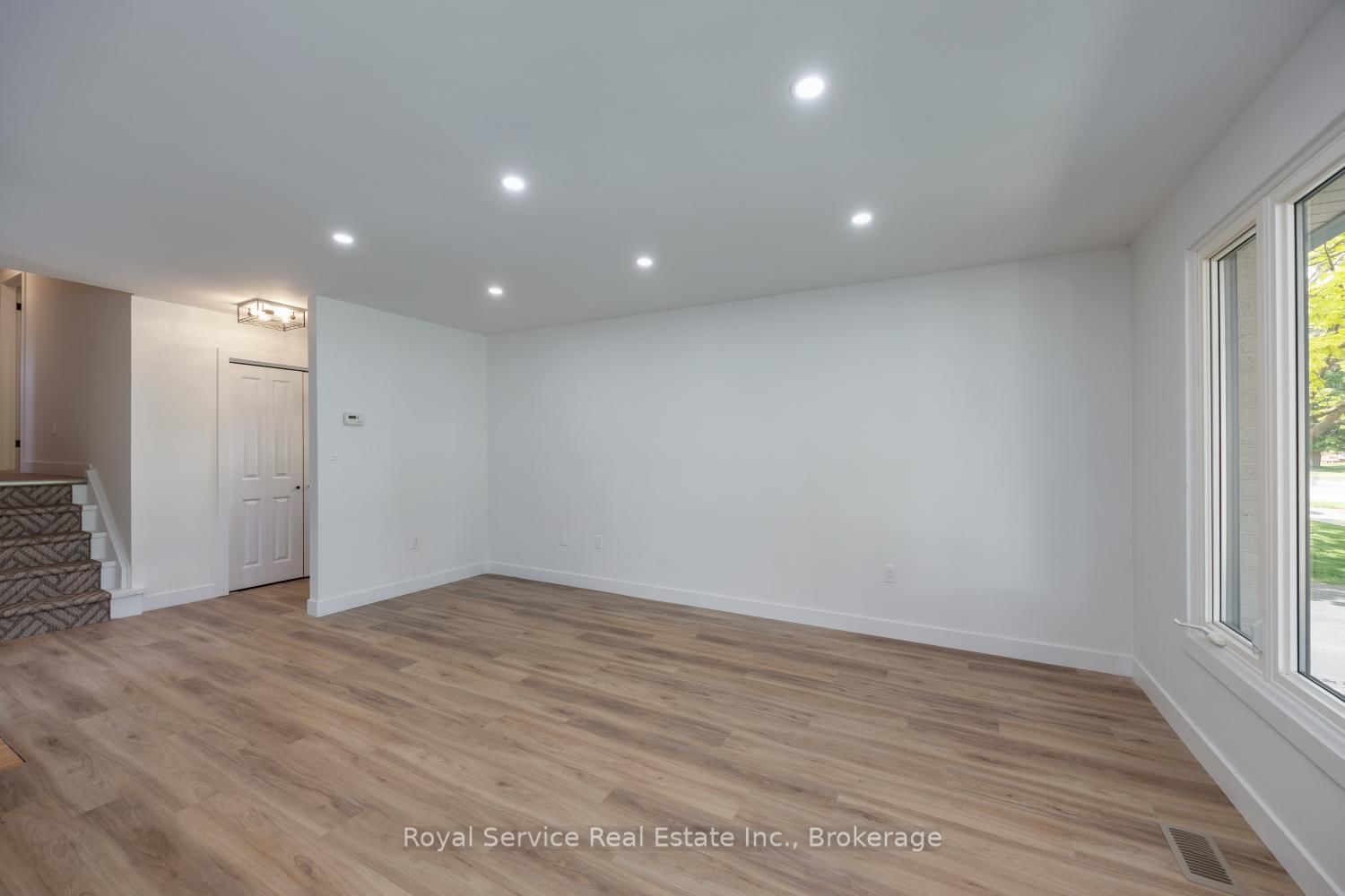 567 Daintry Crescent • Cobourg, ON photo 17