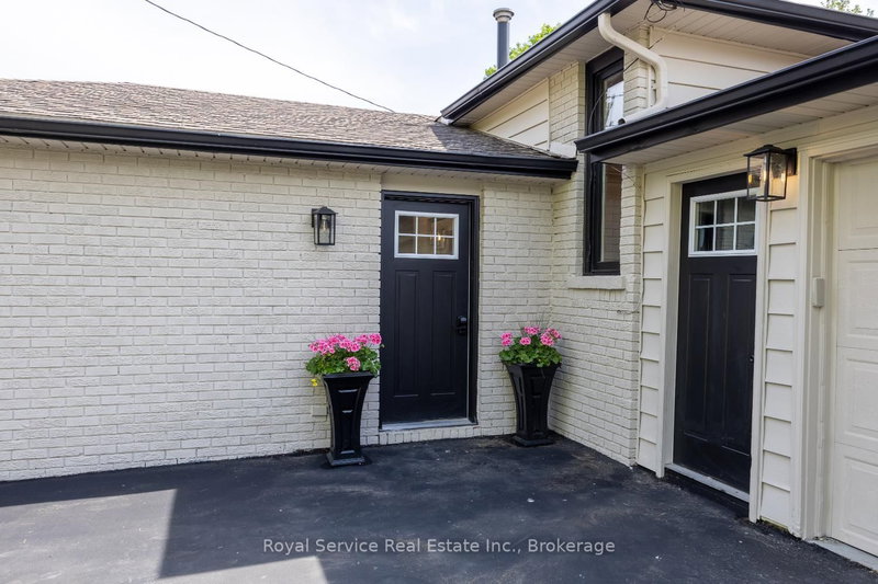 567 Daintry Crescent