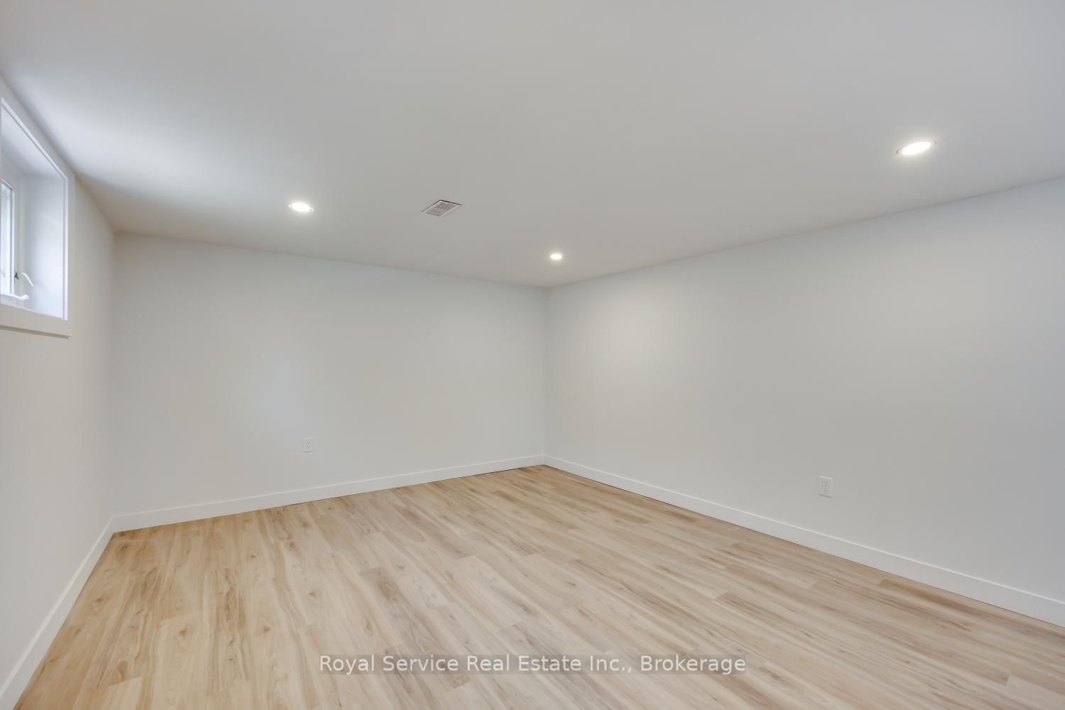 567 Daintry Crescent • Cobourg, ON photo 35