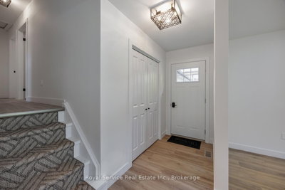 567 Daintry Crescent • Cobourg, ON photo 4