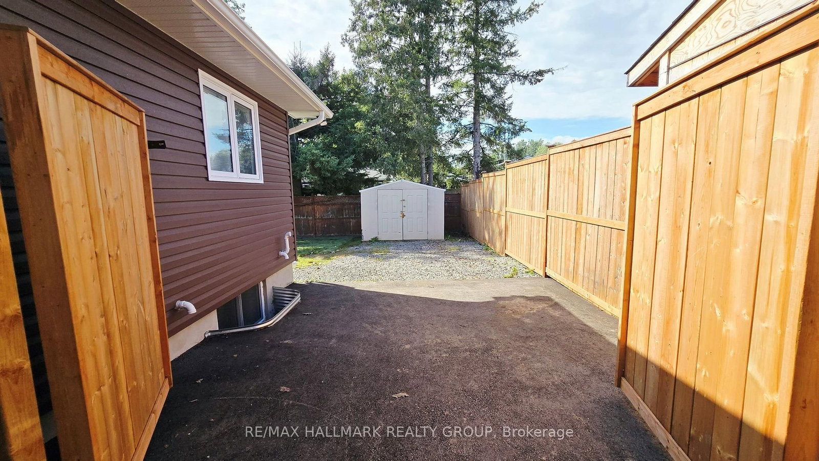 221 Castlefrank Road • Kanata, ON photo 34