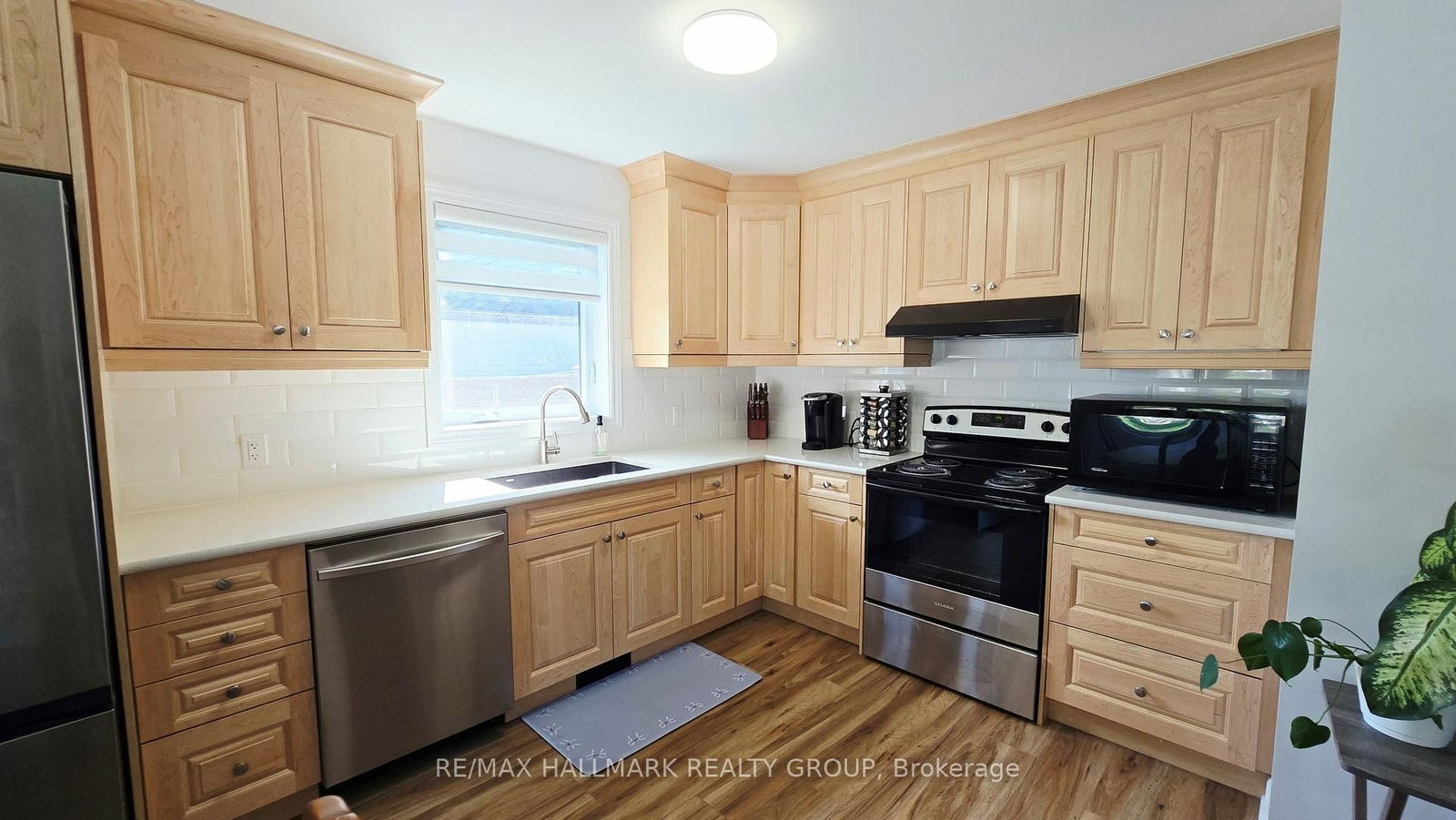 221 Castlefrank Road • Kanata, ON photo 7