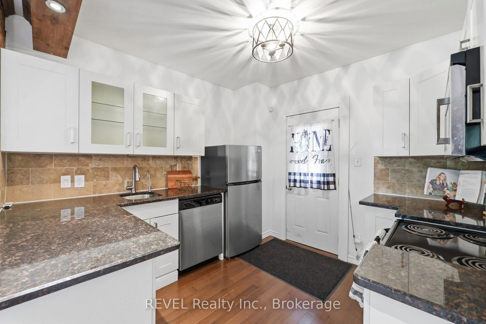 128 Robert Street • Hamilton, ON photo 11