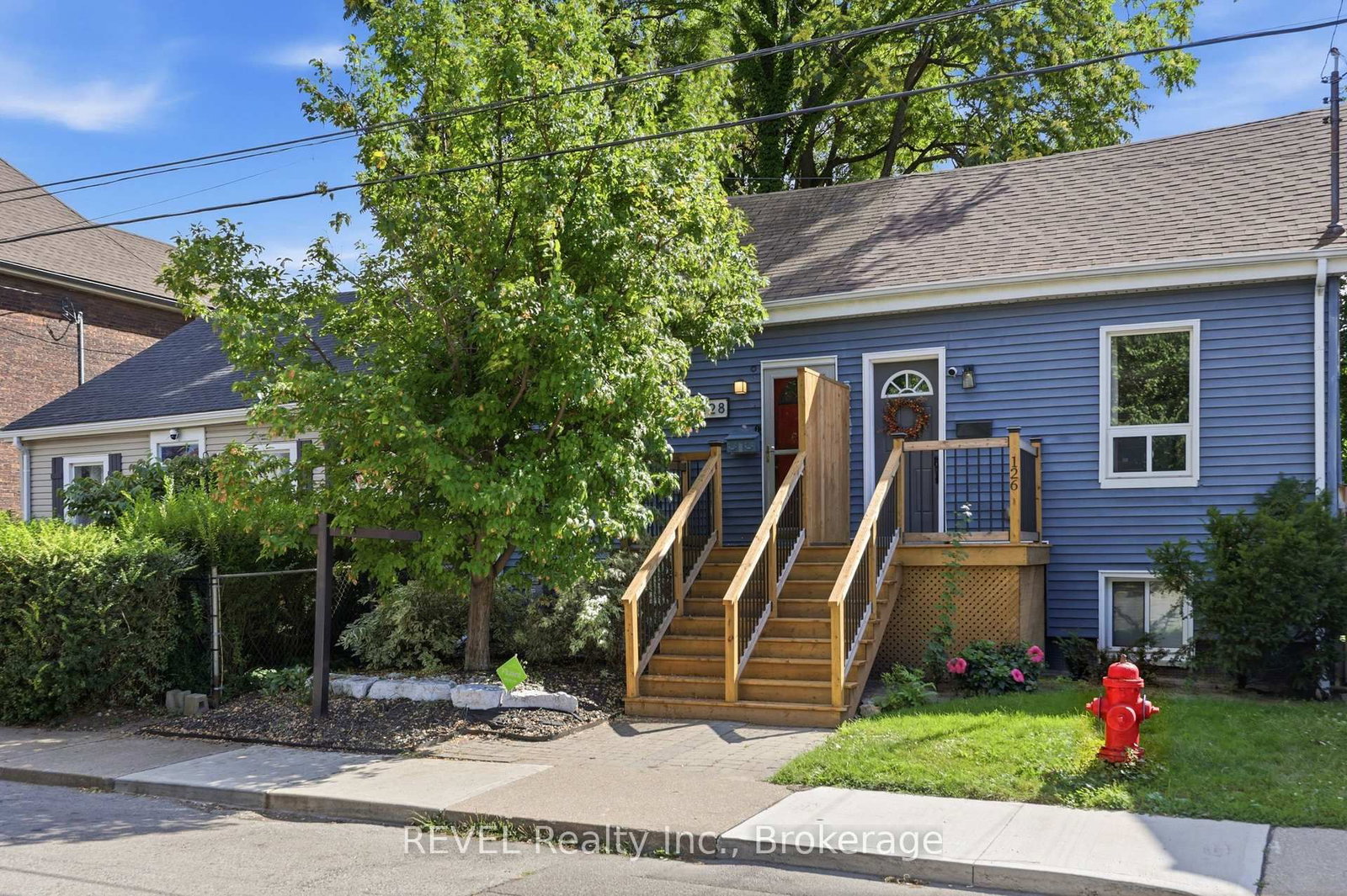 128 Robert Street • Hamilton, ON photo 2