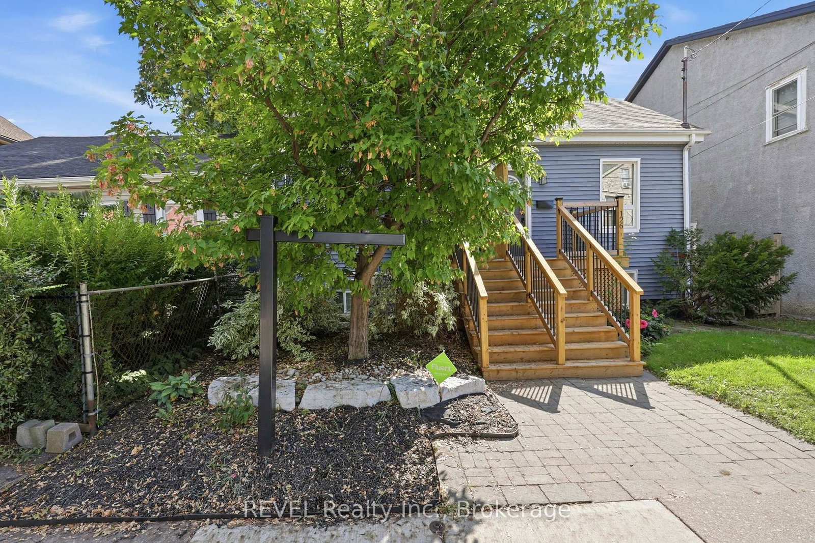 128 Robert Street • Hamilton, ON photo 3