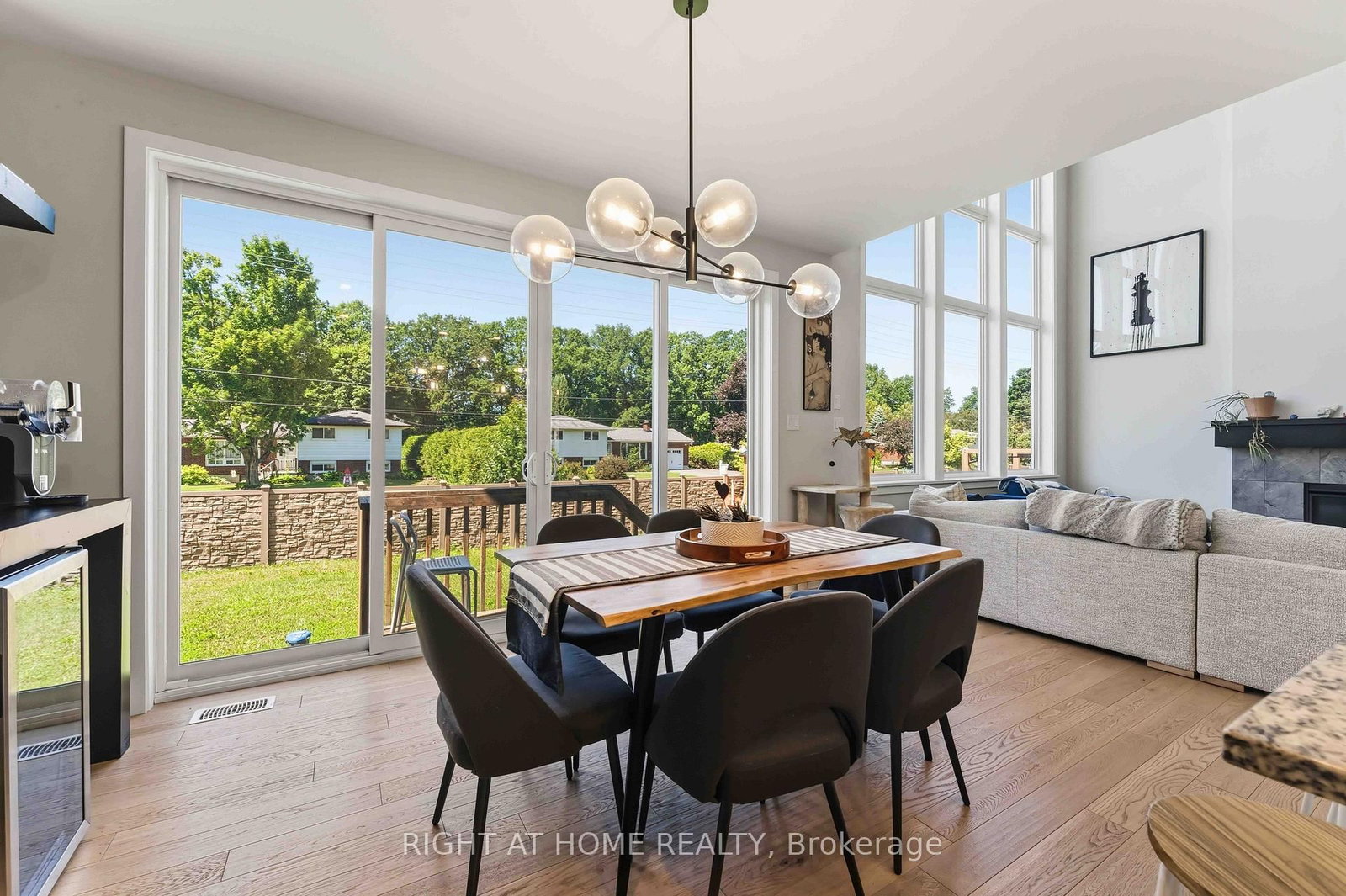 730 Kirkham Crescent • Richmond, ON photo 17