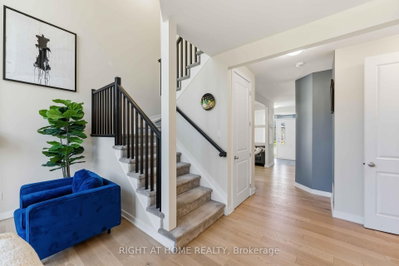 730 Kirkham Crescent • Richmond, ON photo 4