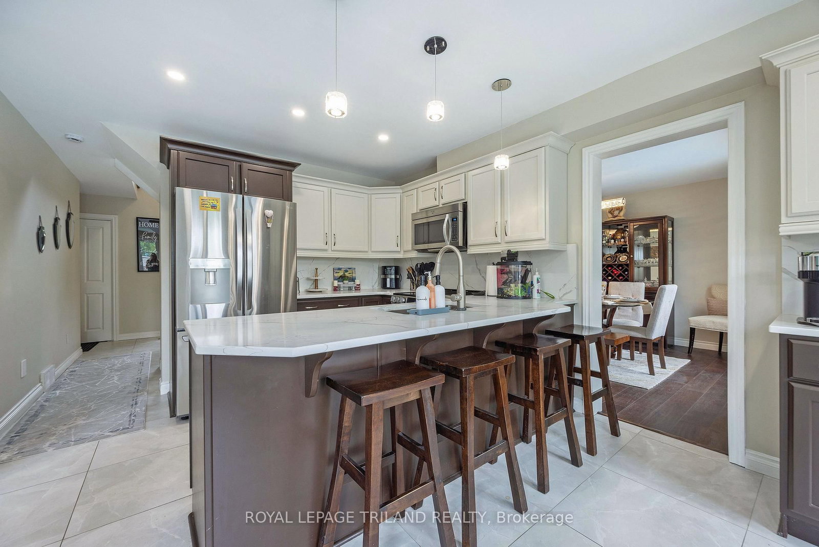 202 Pine Valley Drive • London South, ON photo 12