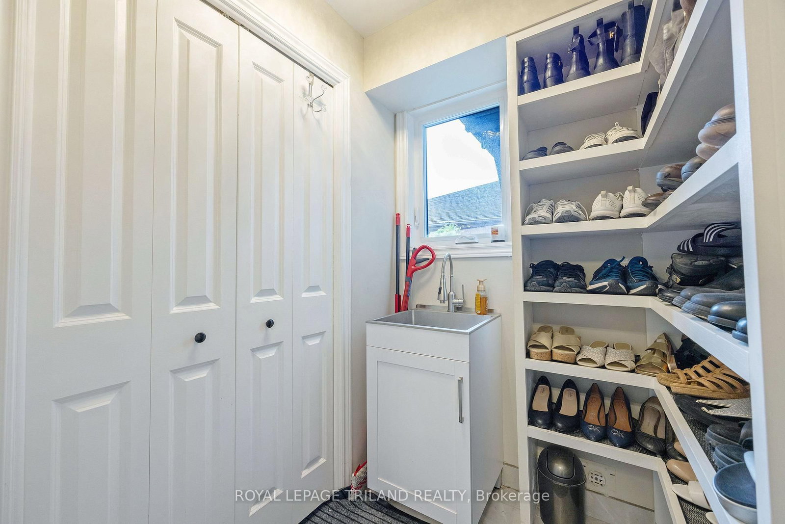202 Pine Valley Drive • London South, ON photo 17