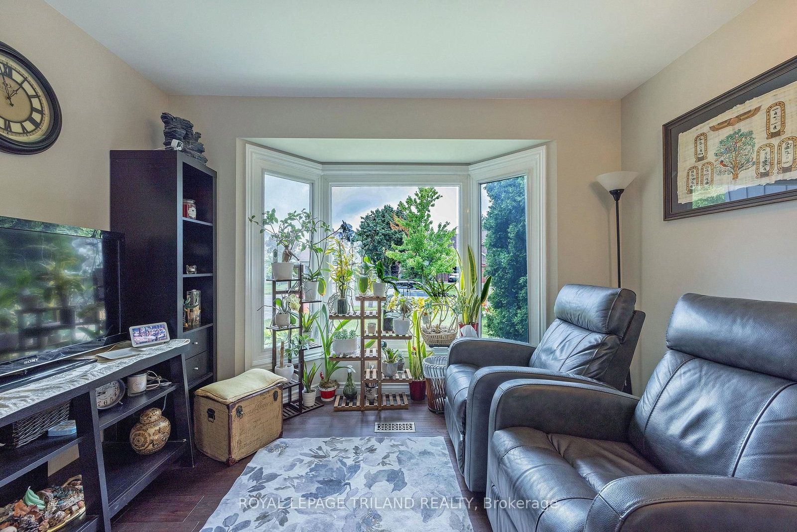 202 Pine Valley Drive • London South, ON photo 7