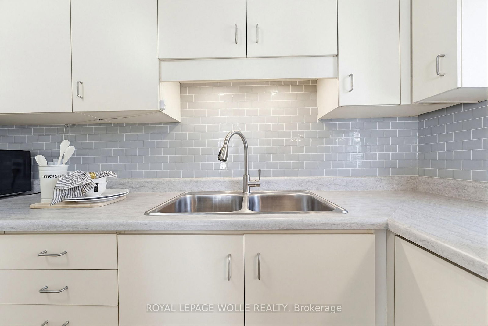30 Hugo Crescent • #110 • Kitchener, ON photo 5