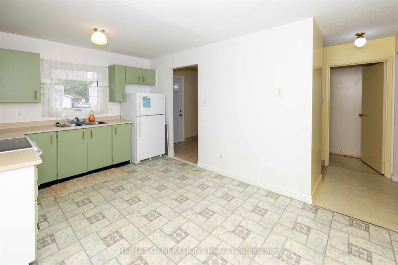 481 WENTWORTH Crescent
