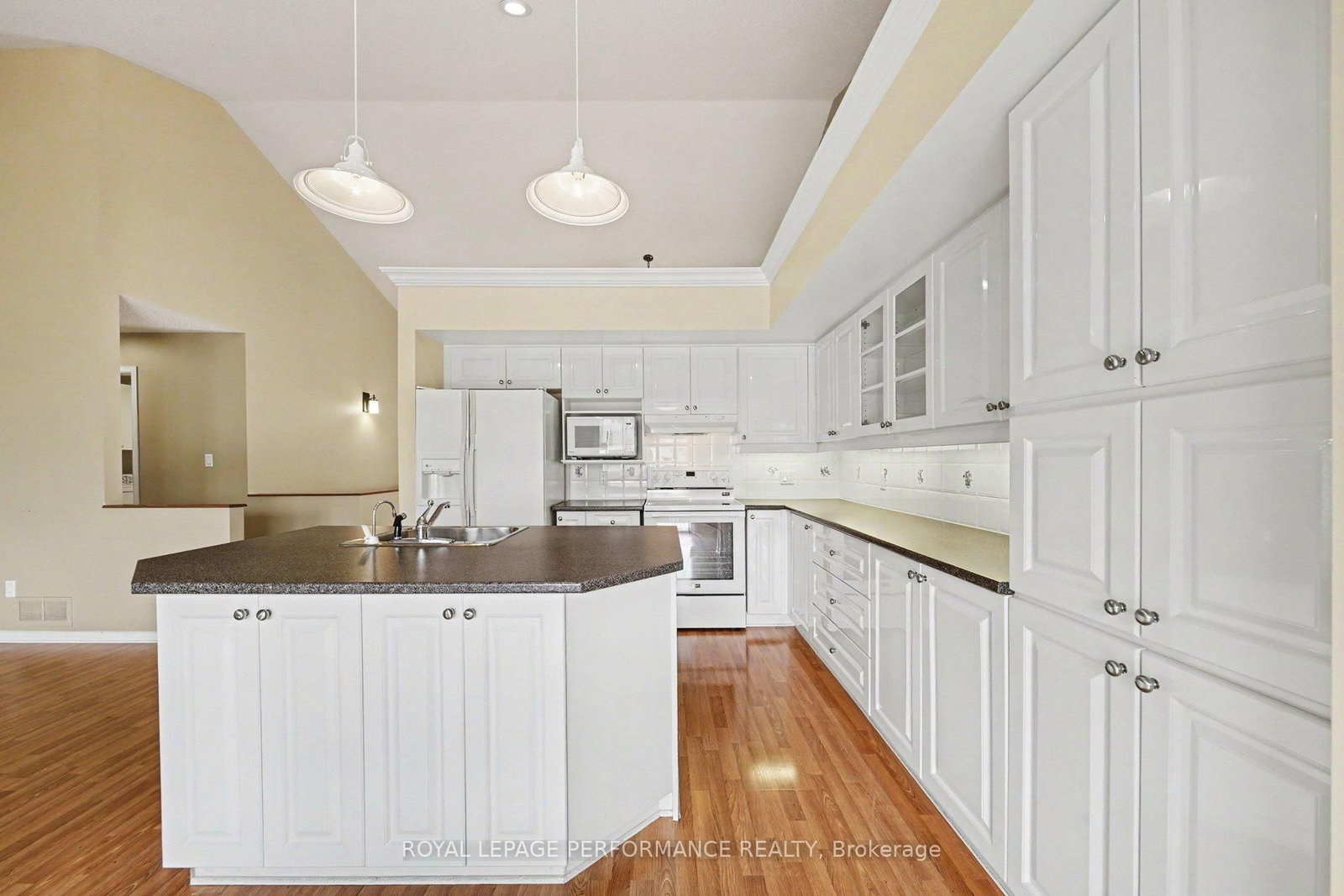 19 Settlers Ridge Way • Ottawa, ON photo 7