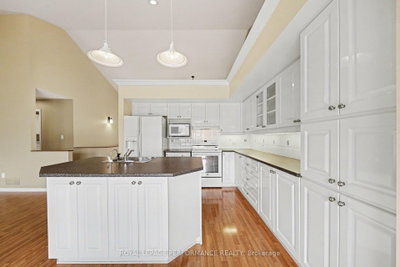 19 Settlers Ridge Way • Ottawa, ON photo 7