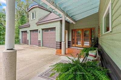 684131 SIDEROAD 30 • Chatsworth, ON photo 8