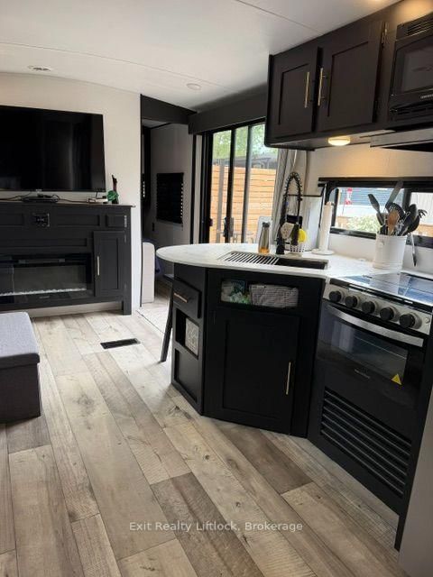 2560 Westview Road • #(188 Mapleview) • Selwyn, ON photo 10
