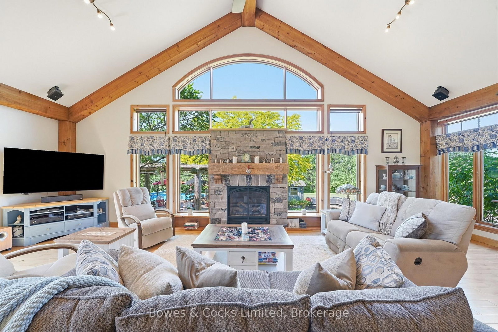 301 Snider Road • Prince Edward County, ON photo 11