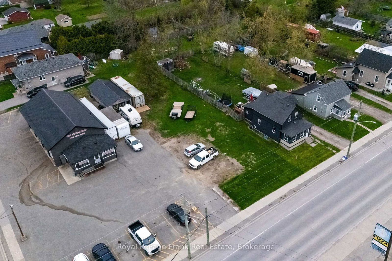 122 Queen Street • Kawartha Lakes, ON photo 4
