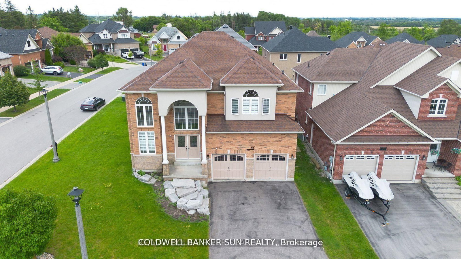 33 Ellis Crescent • Kawartha Lakes, ON photo 1