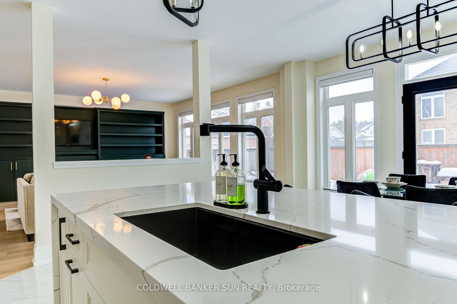 33 Ellis Crescent • Kawartha Lakes, ON photo 20