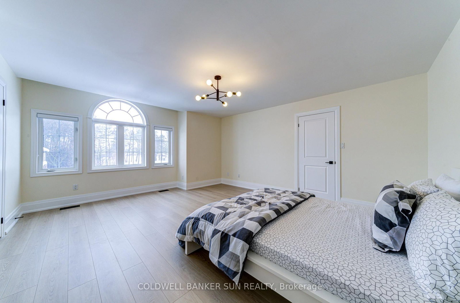 33 Ellis Crescent • Kawartha Lakes, ON photo 33