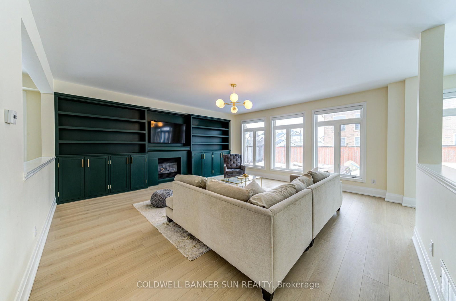 33 Ellis Crescent • Kawartha Lakes, ON photo 8