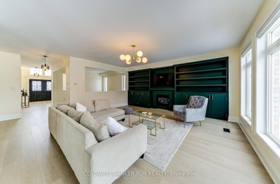 33 Ellis Crescent • Kawartha Lakes, ON photo 9