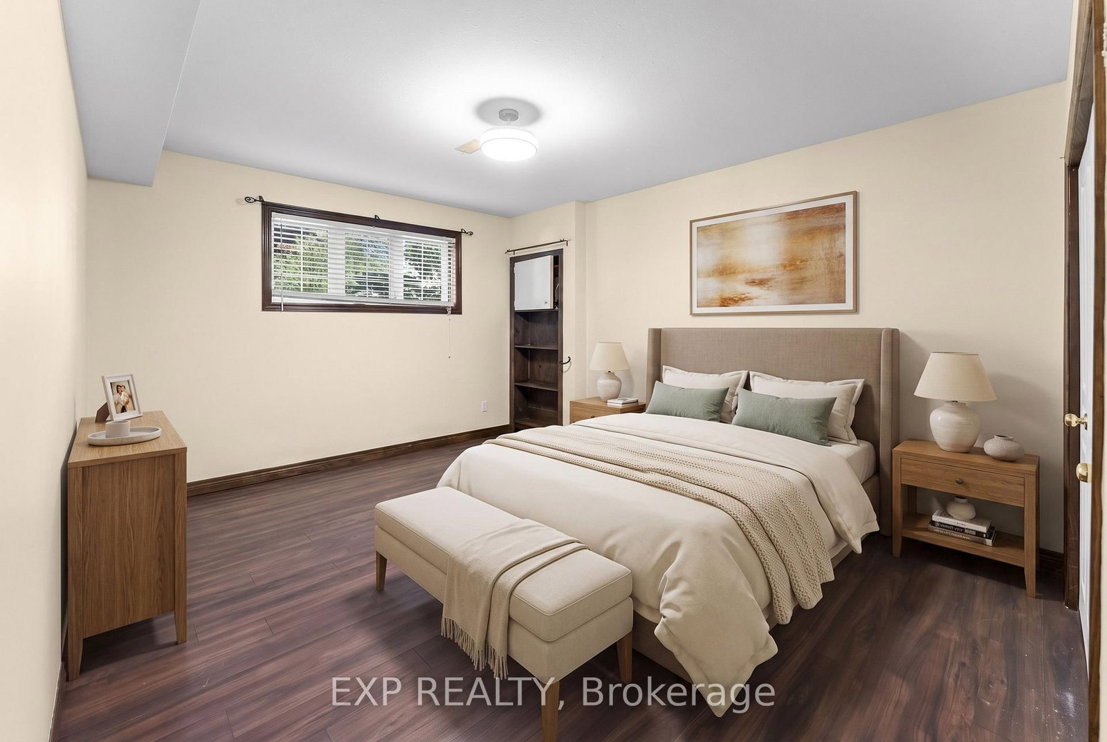 120 REDWOOD Court • Welland, ON photo 25
