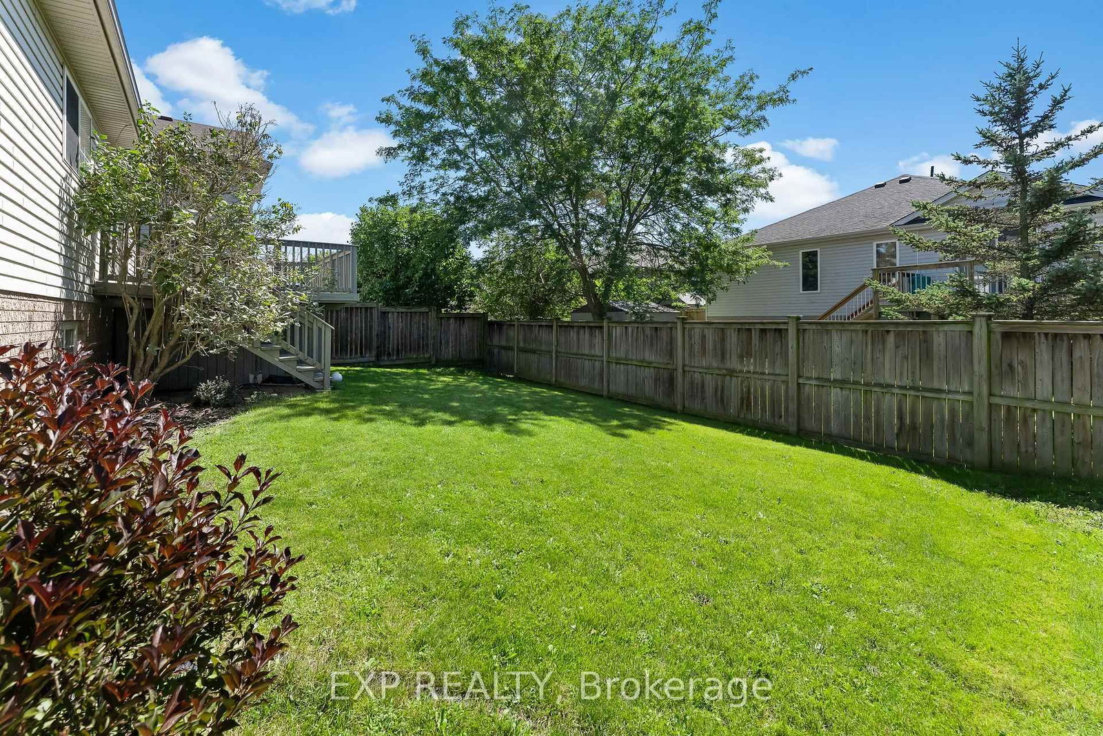 120 REDWOOD Court • Welland, ON photo 30