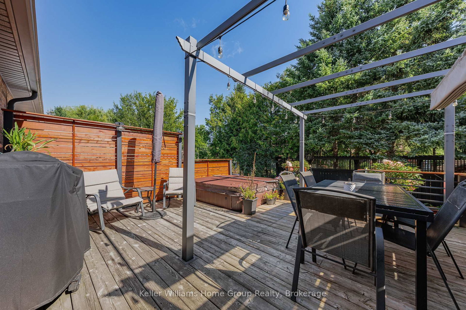 111 Halls Drive • Centre Wellington, ON photo 44