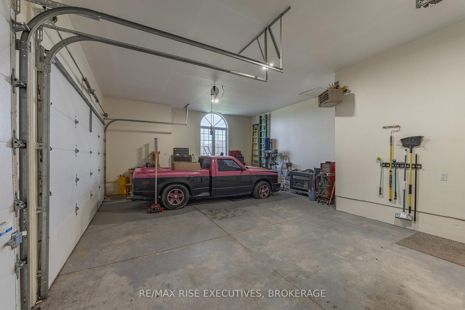 255 Good Friend Drive • Gananoque, ON photo 33