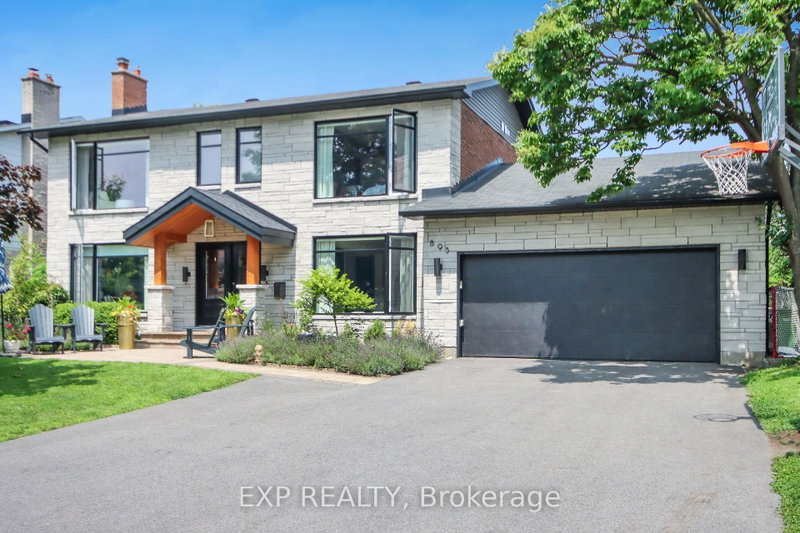 895 Dresden Crescent