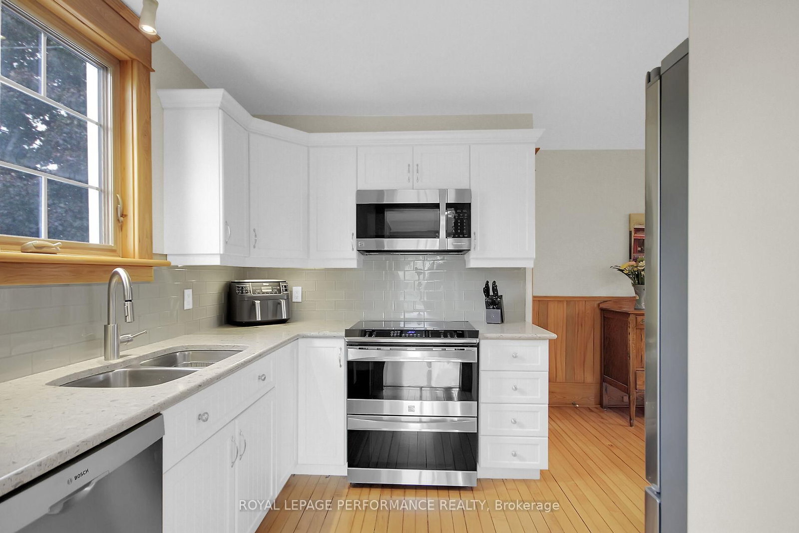 9374 Marvelville Road • Metcalfe, ON photo 12