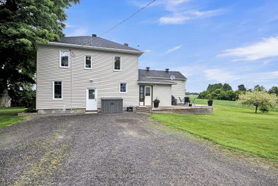 9374 Marvelville Road • Metcalfe, ON photo 3