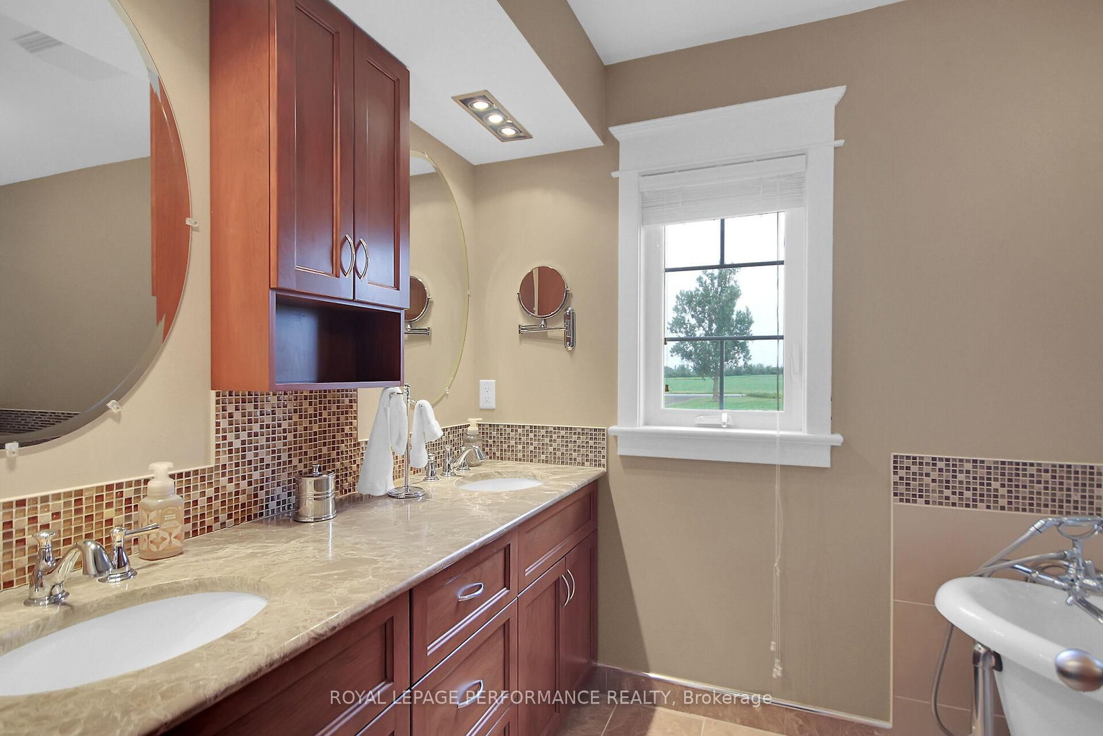 9374 Marvelville Road • Metcalfe, ON photo 36