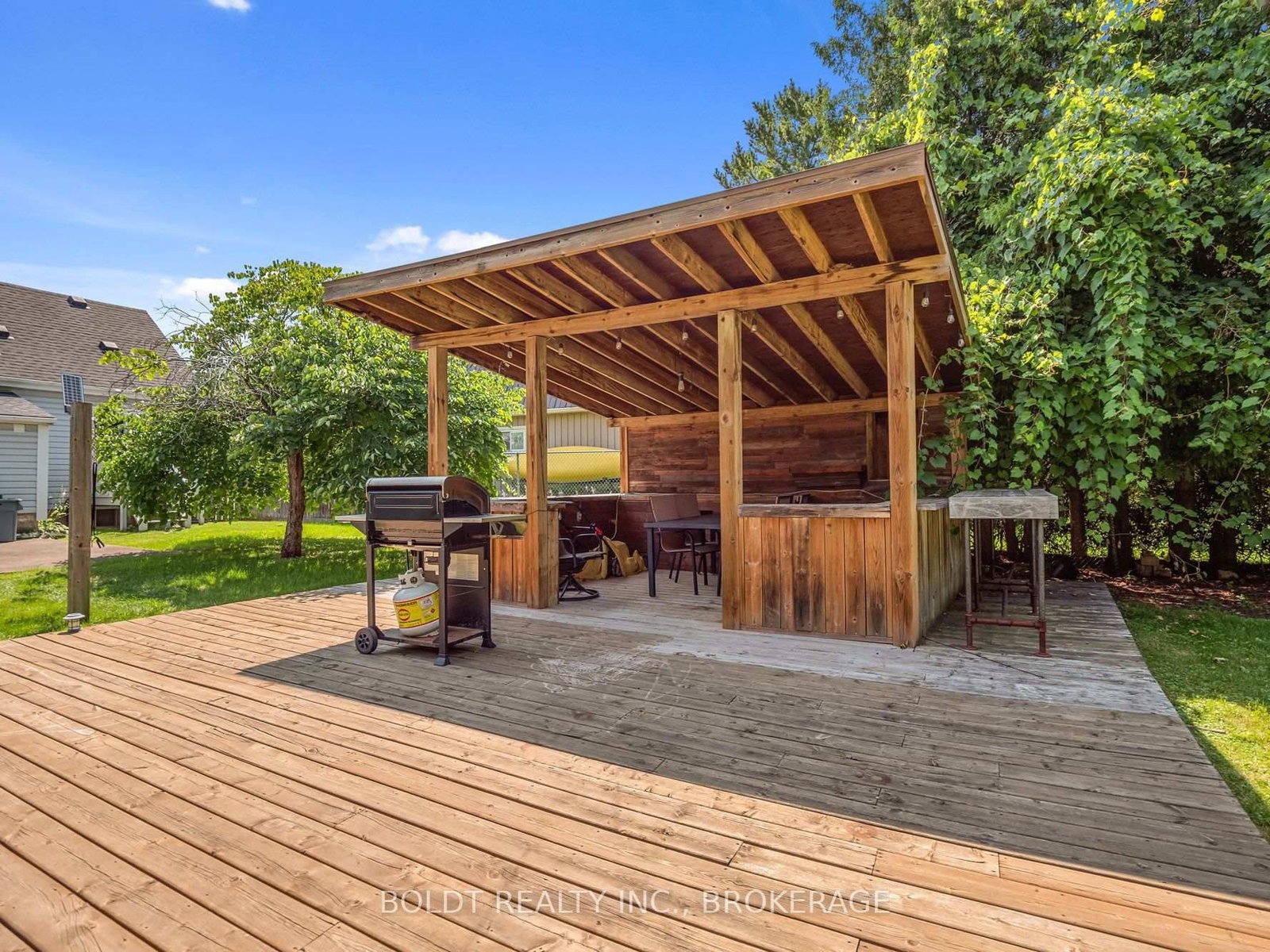642 PENNER Road • Niagara-on-the-Lake, ON photo 25