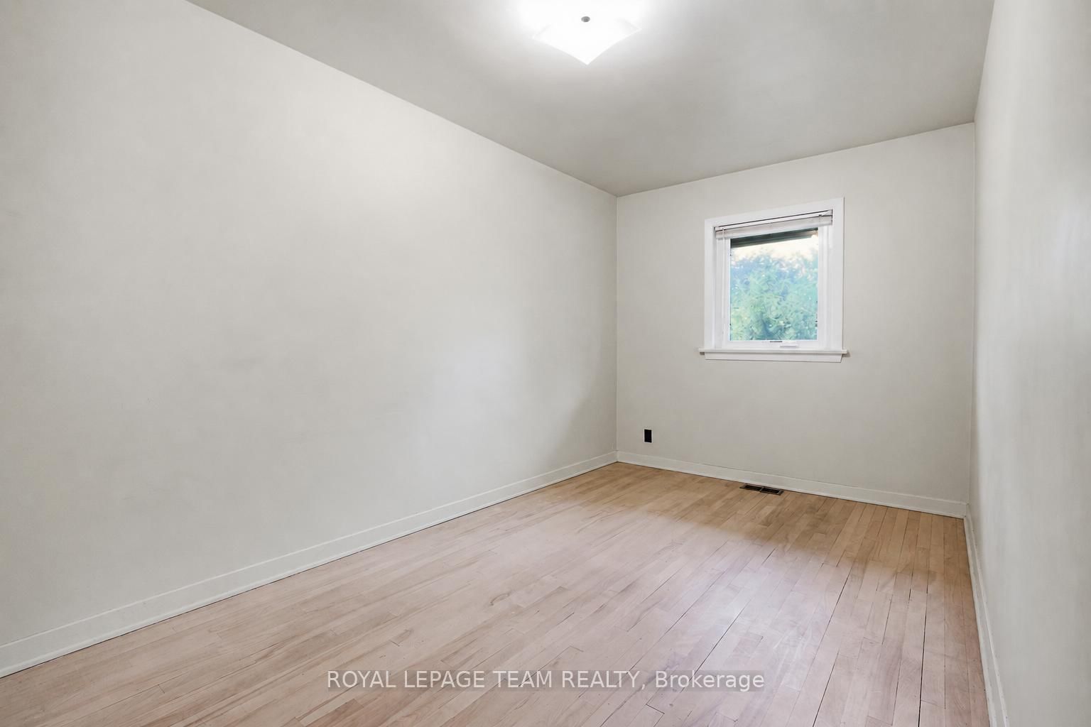 1020 RIDDELL Avenue S • Ottawa, ON photo 20